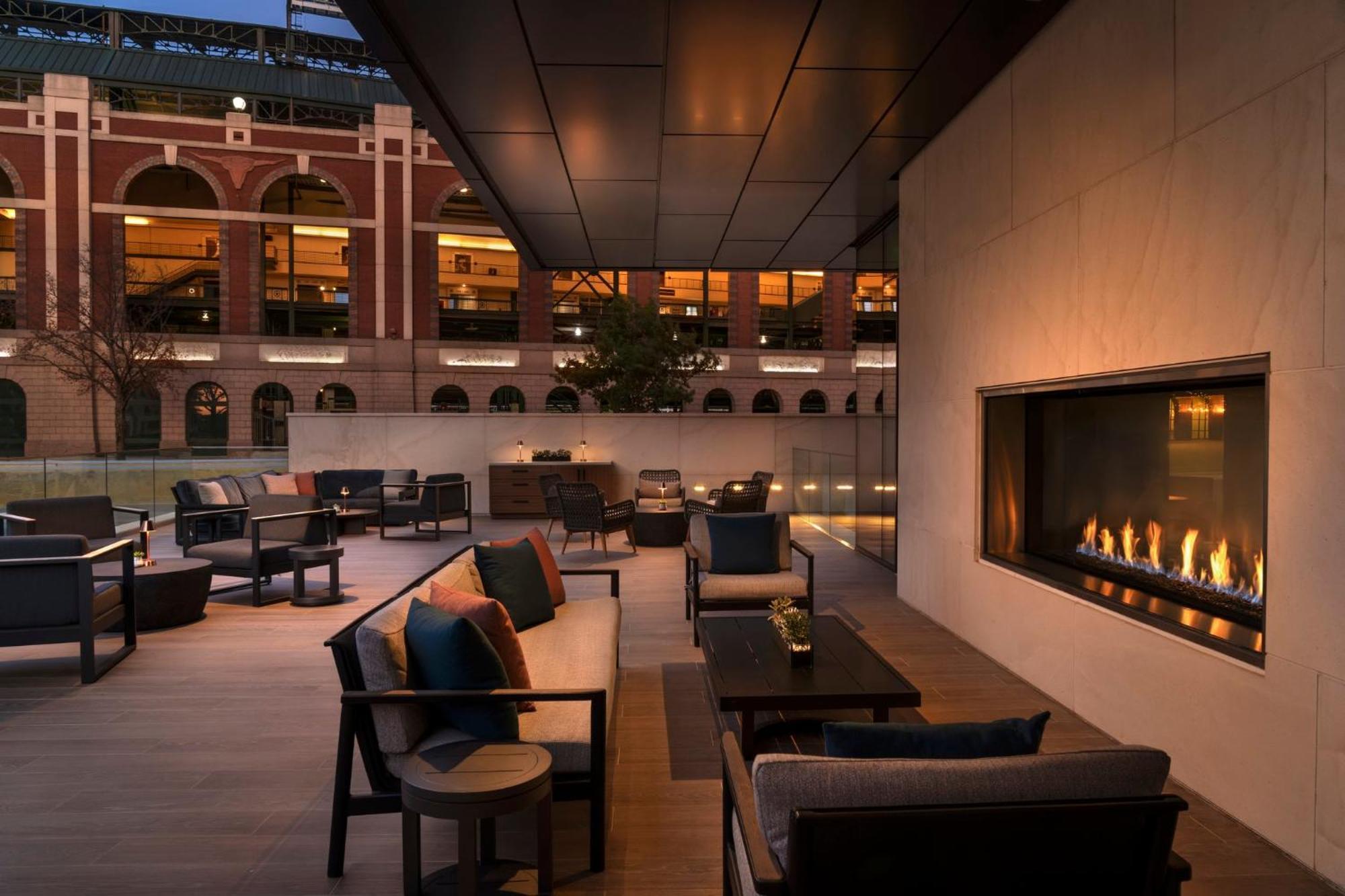 Loews Arlington Hotel Екстериор снимка